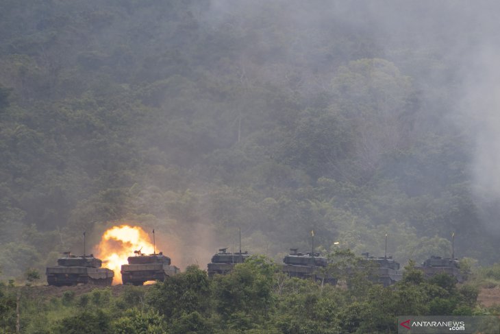 antarafoto-puncak-latihan-antar-kecabangan-tni-ad-26112020-lmo-7.jpg