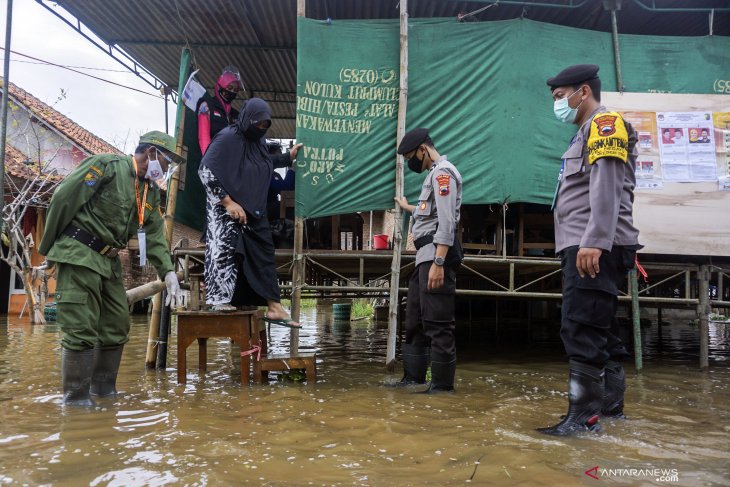 antarafoto-tps-terendam-banjir-091220-hpp-5.jpg