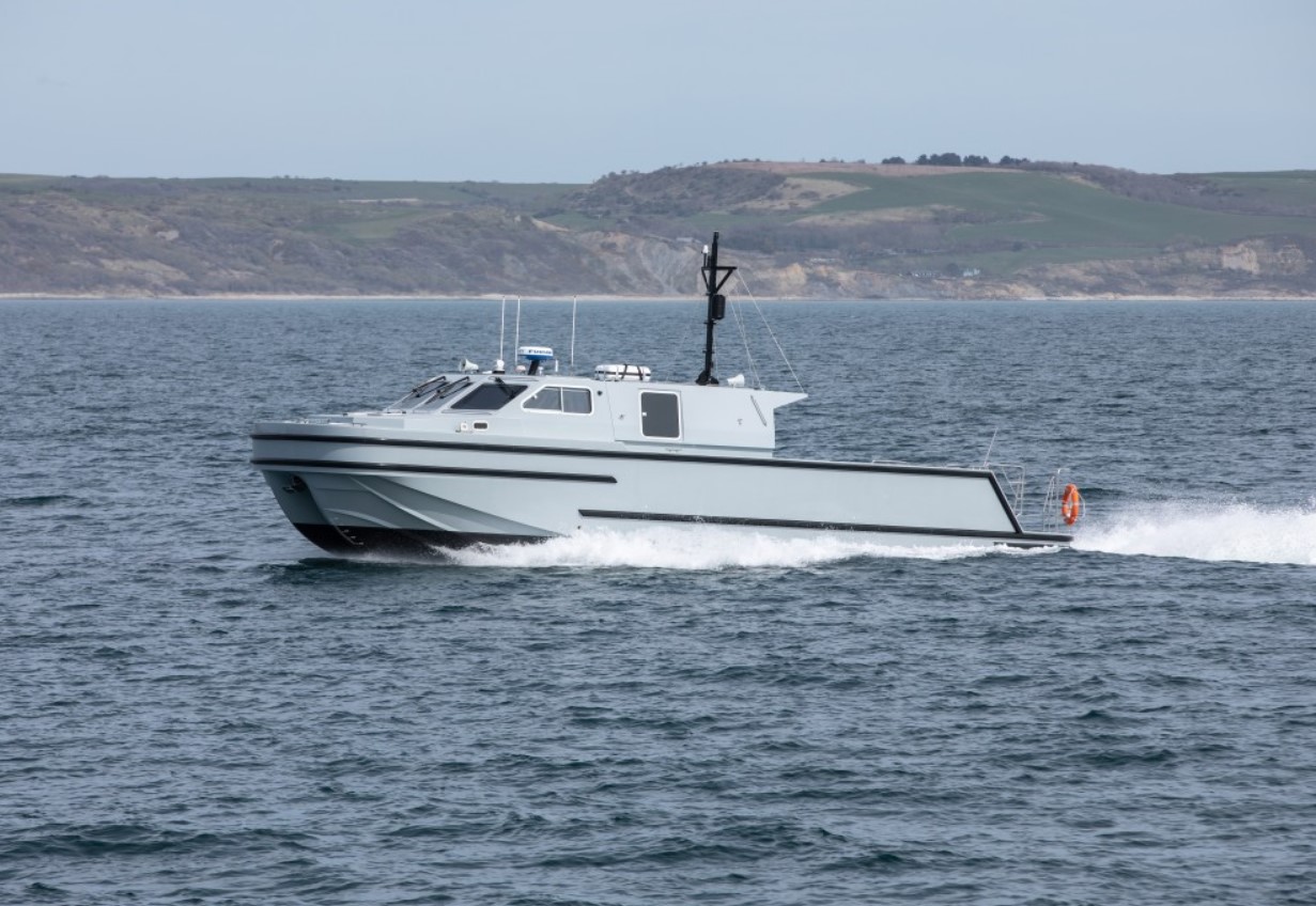 Atlas-Elektronik-delivers-first-15m-workboat-to-Royal-Navy.jpg