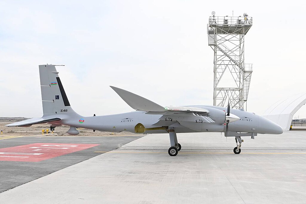 Bayraktar_Akıncı_in_Azerbaijani_Air_Force_3.jpg