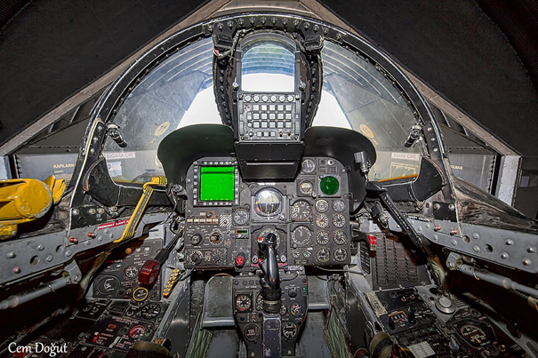 F-4 terminator cockpit pilot.png