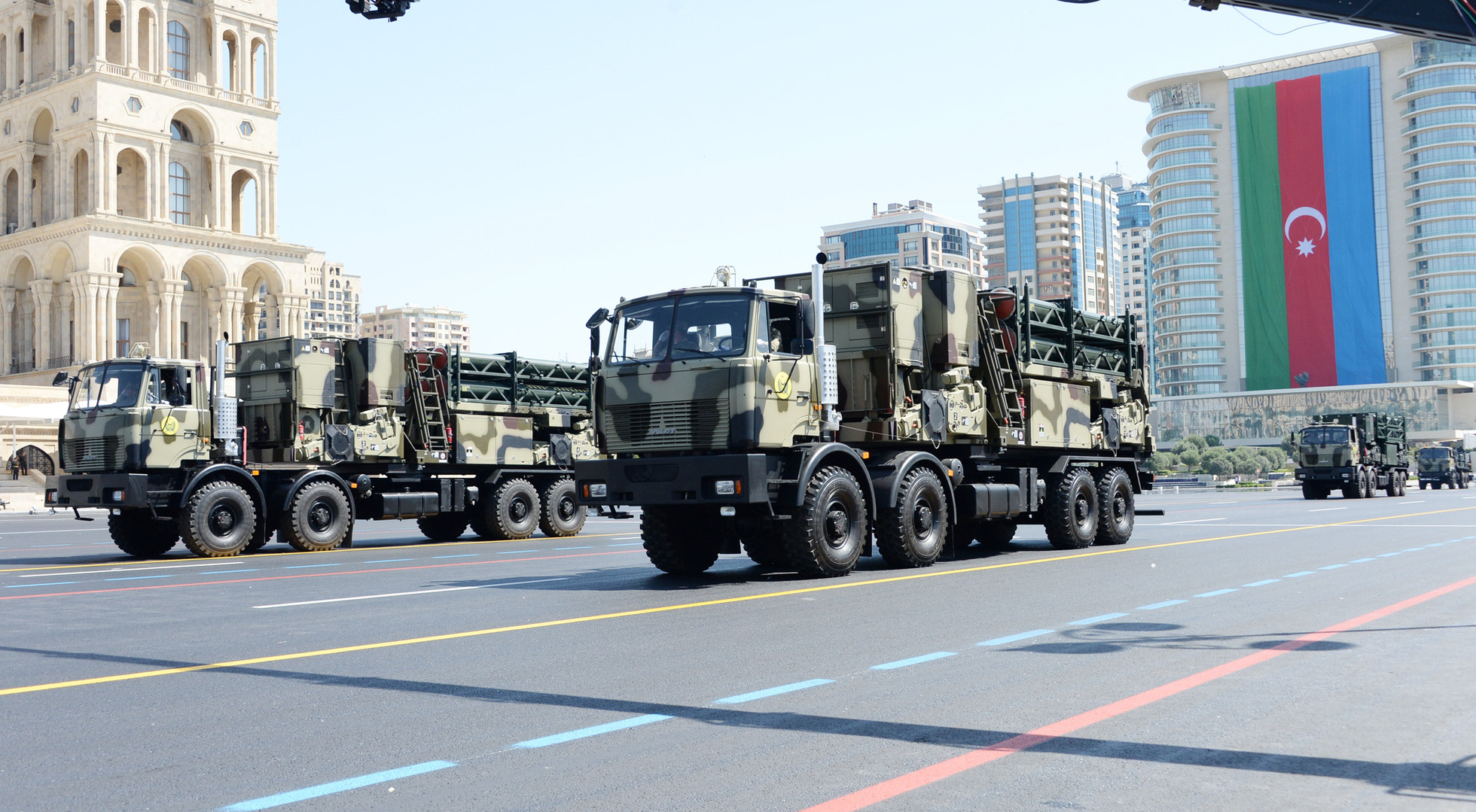 Military_parade_in_Baku_June_26,_2018_(2).jpg