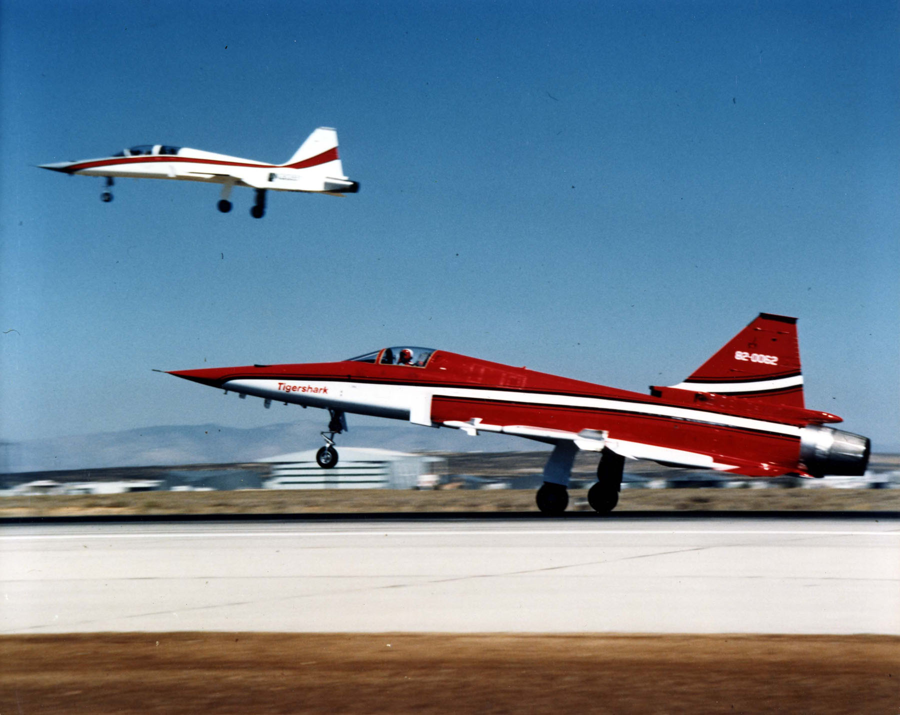 Northrop-F-5G-Tigershark-prototype-N4416T-F-20A-82-0062-with-T-38A-Talon-chase-Edwards-AFB.jpg