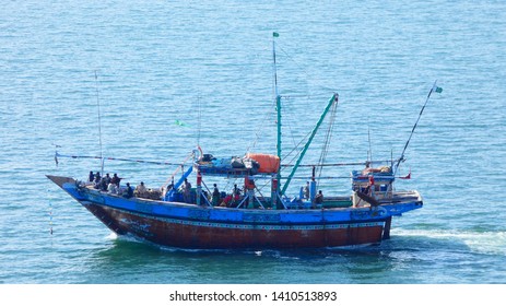 pakistani-fishing-boat-sailing-open-260nw-1410513893.jpg