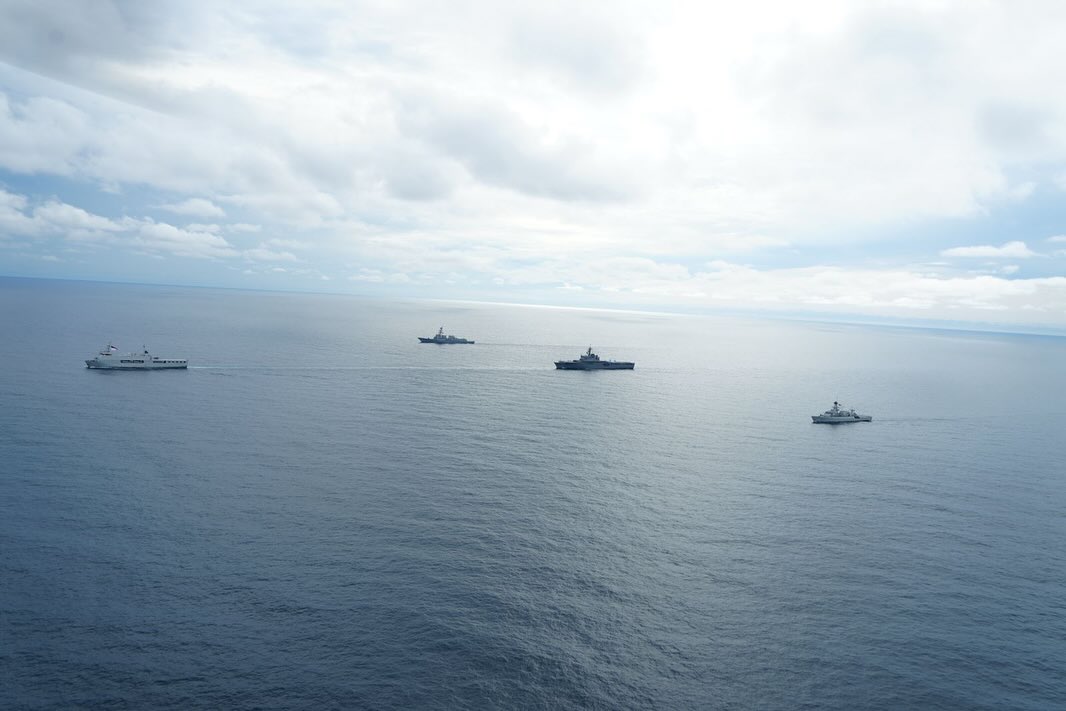 SGS-25 di Perairan Dabo Singkep_MKs-590_JOL-358_JS Osumi_USS John Finn._2890880888949922996_n.jpg