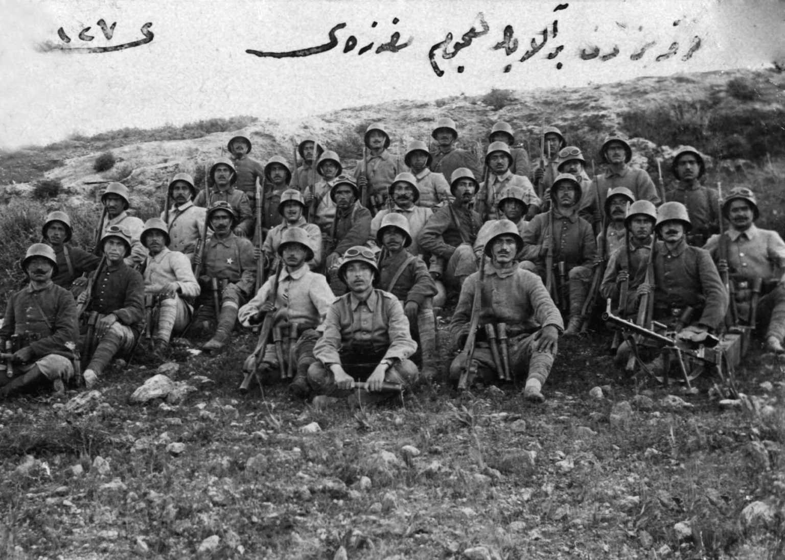 Stormtrooper-unit-on-the-Palestine-front.-The-uniform-was-similar-to-regular-soldiers-with-the...png