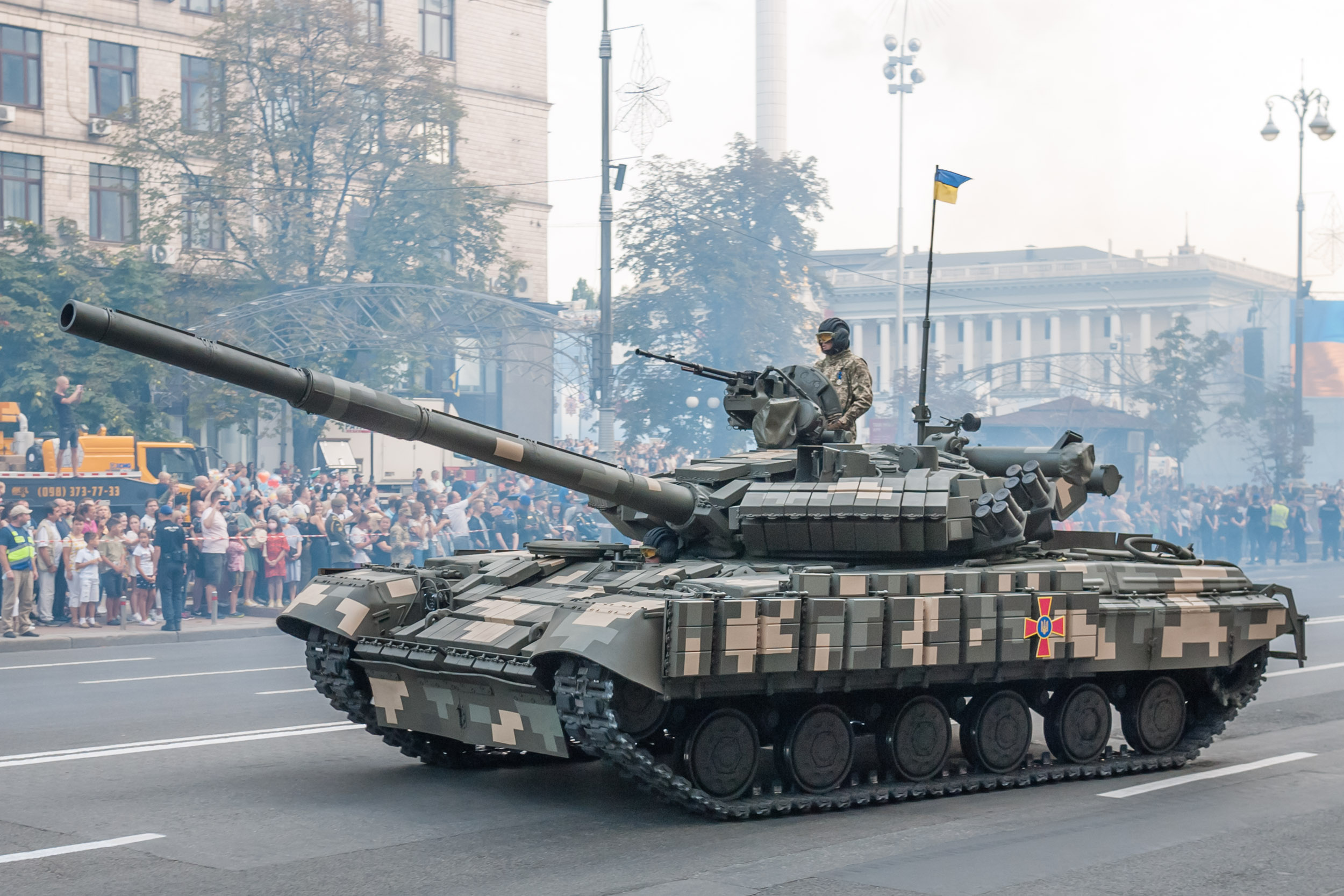 T-64BV_mod_2017,_Kyiv_2021,_16.jpg