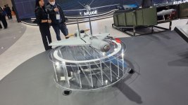 소형자폭무인기 본체.jpg