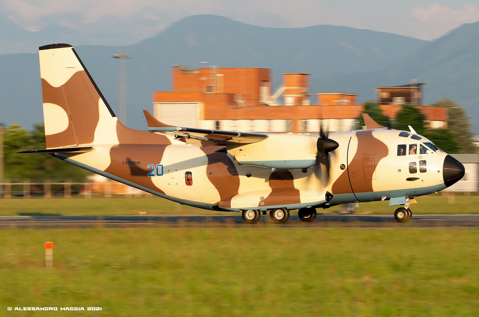 Turkmenistan_C-27J_NG_Alessandro_Maggia.jpg