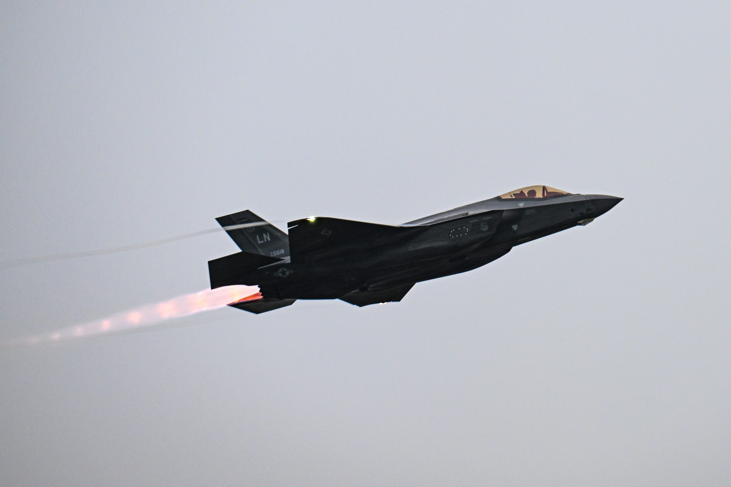 www.airandspaceforces.com