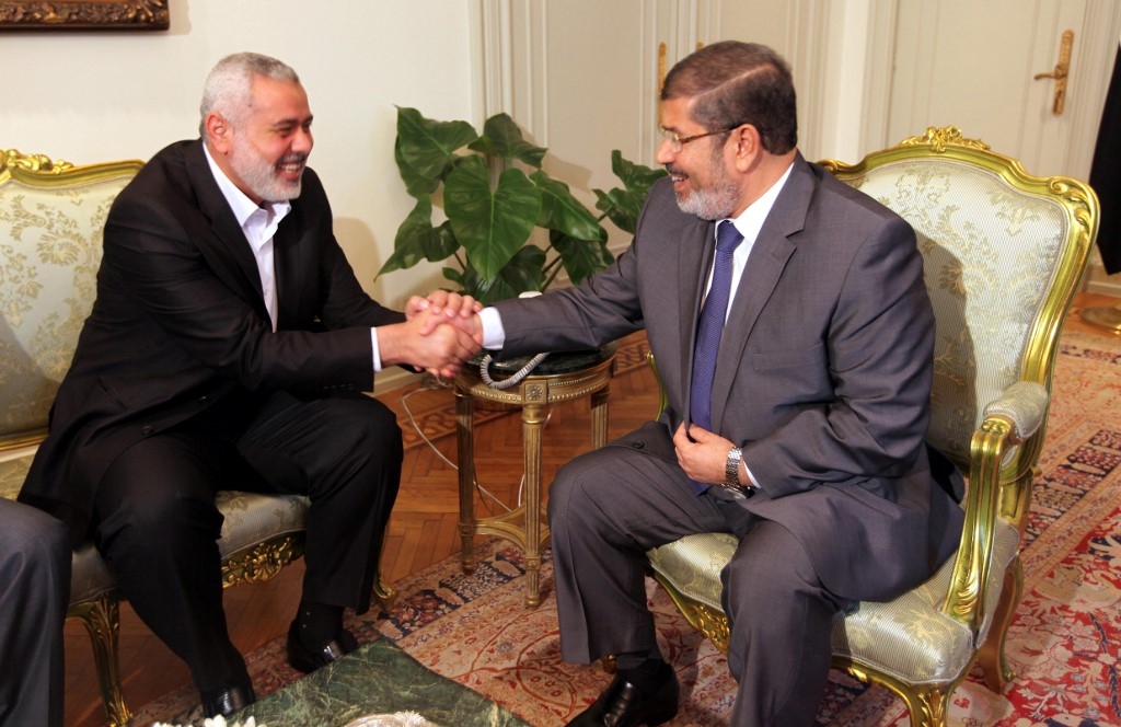 morsi_haniyeh_2012_afp.jpg