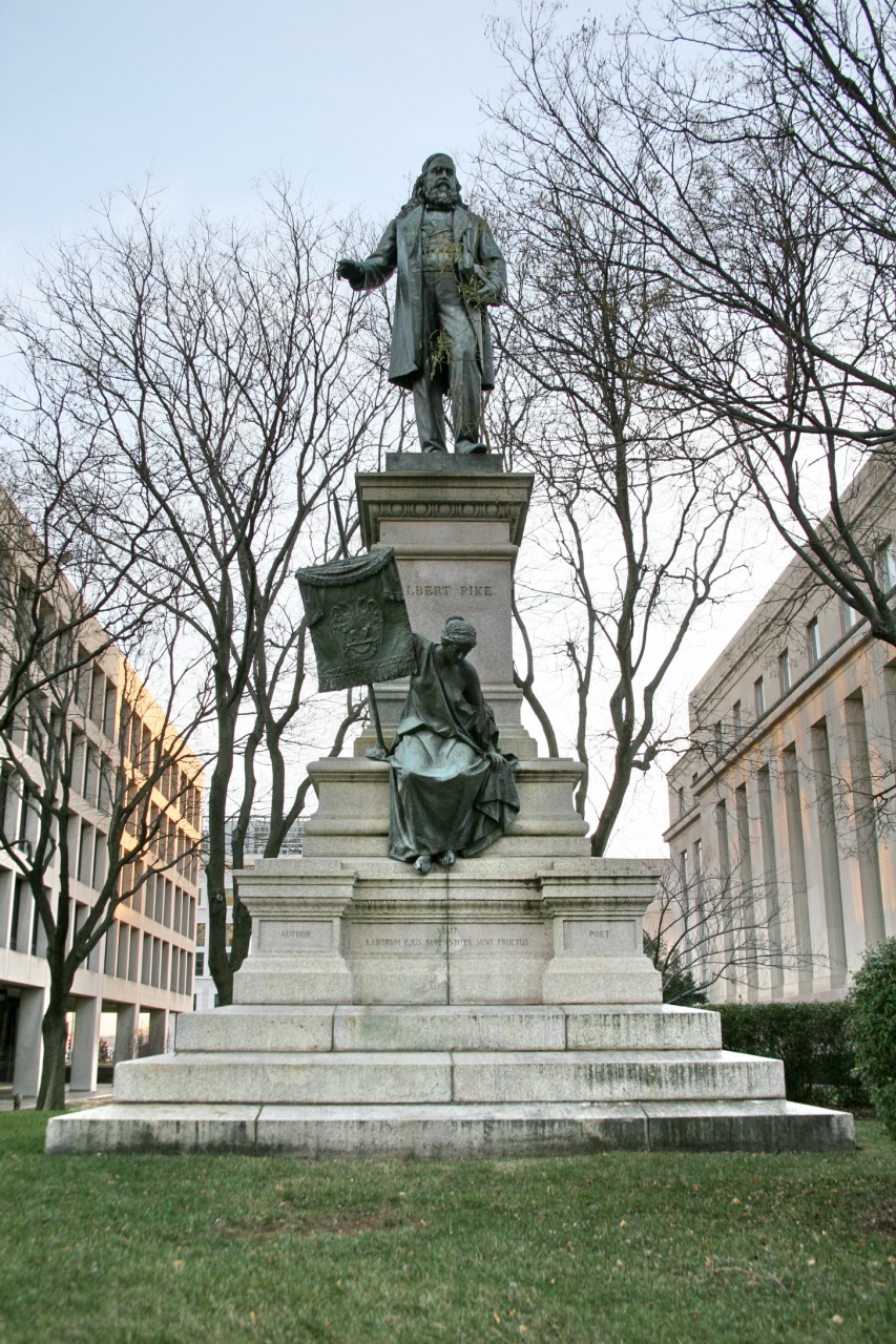 Albert_Pike_memorial.jpg