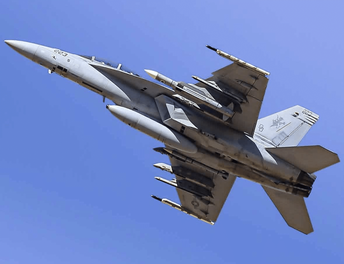 AIM-174B, AIM-260A seen together on Super Hornet for the first time