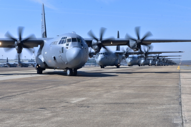 Algeria_Air_Force_C-130J_640.jpg