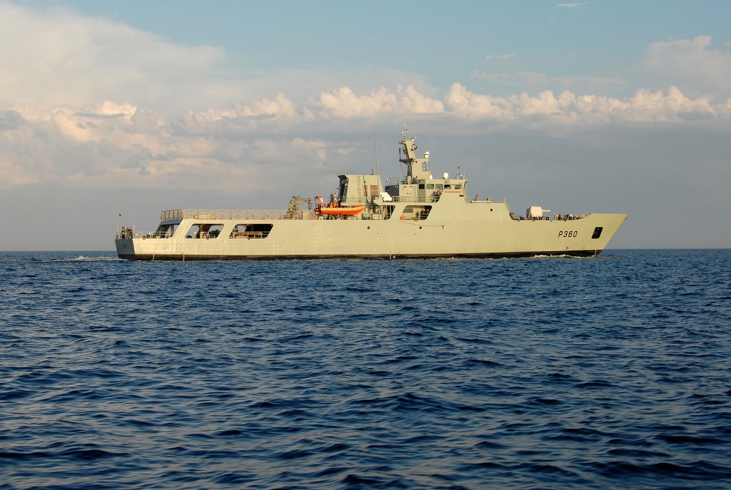 www.navalnews.com