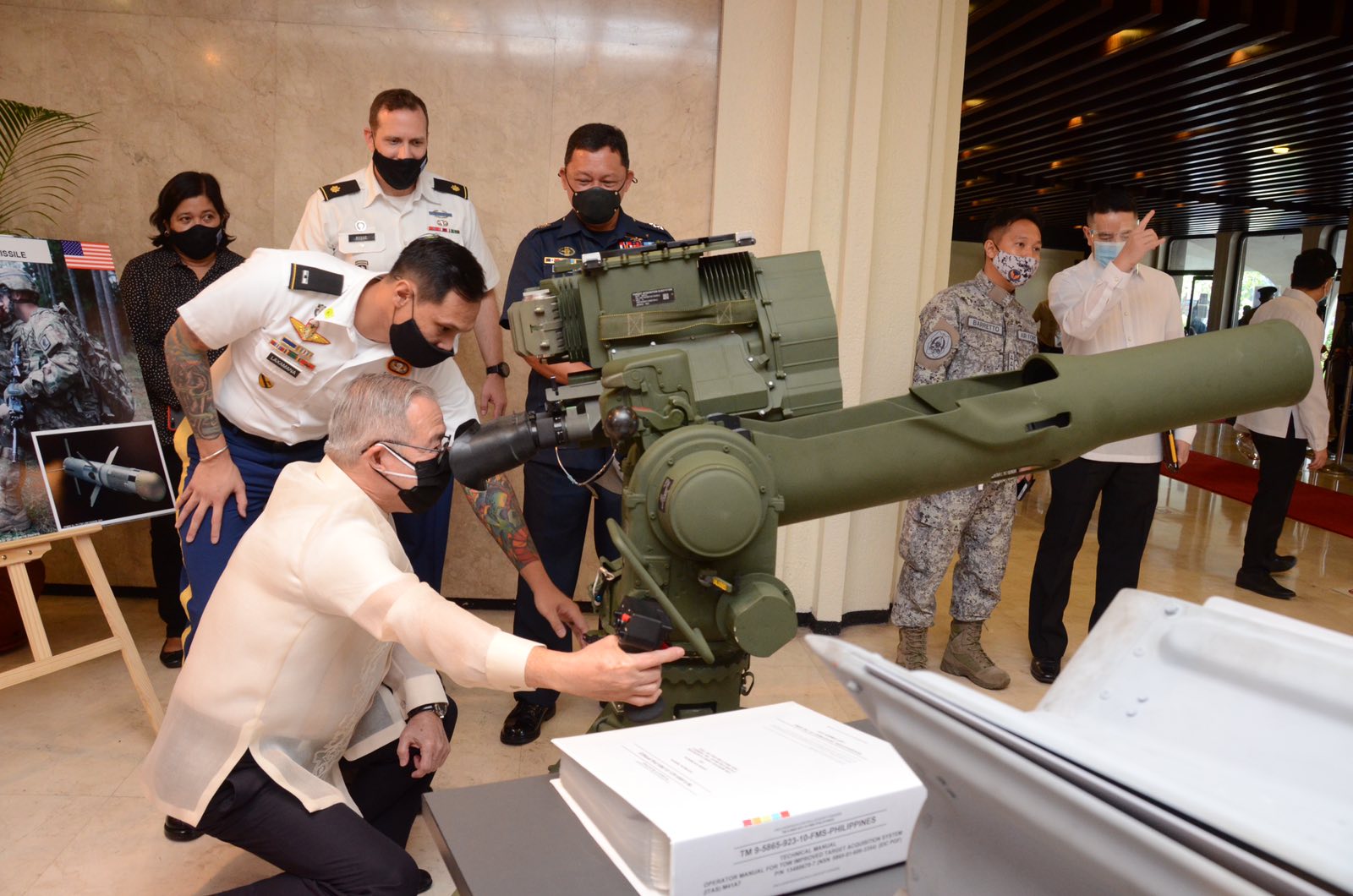 us-delivers-tow-guided-missiles-and-mark-82-smart-bombs-to-philippines-1.jpg