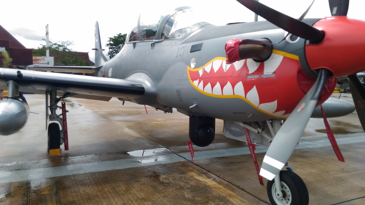 super-tucano-with-flir.jpg