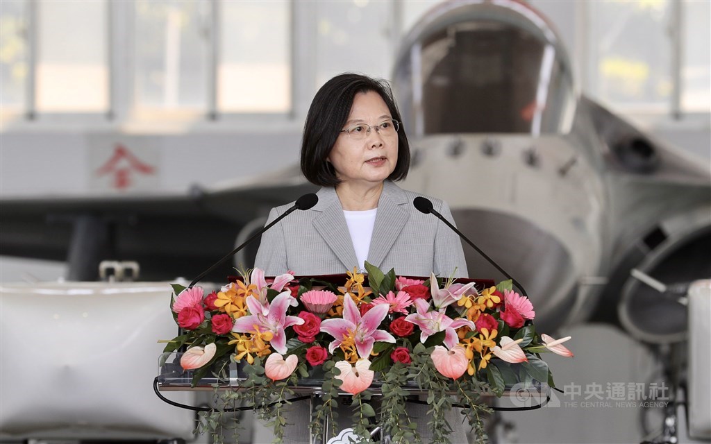 President Tsai Ing-wen speaks when inspecting an Air Force base in Penghu. CNA photo Sept. 22, 2020