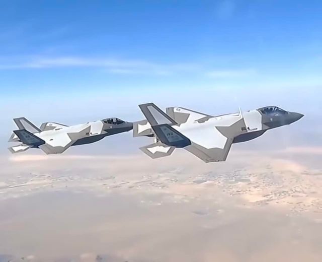 F-35-Aggressors.jpg