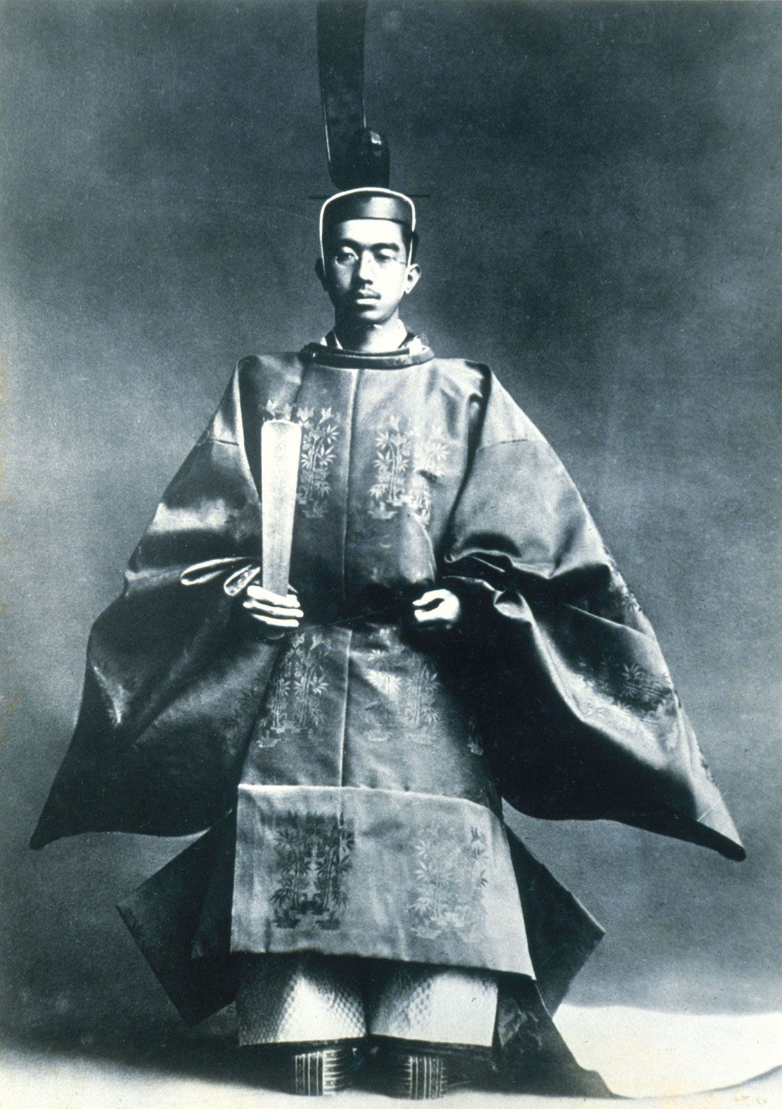 Hirohito-sokutai-ceremony-1926.jpg