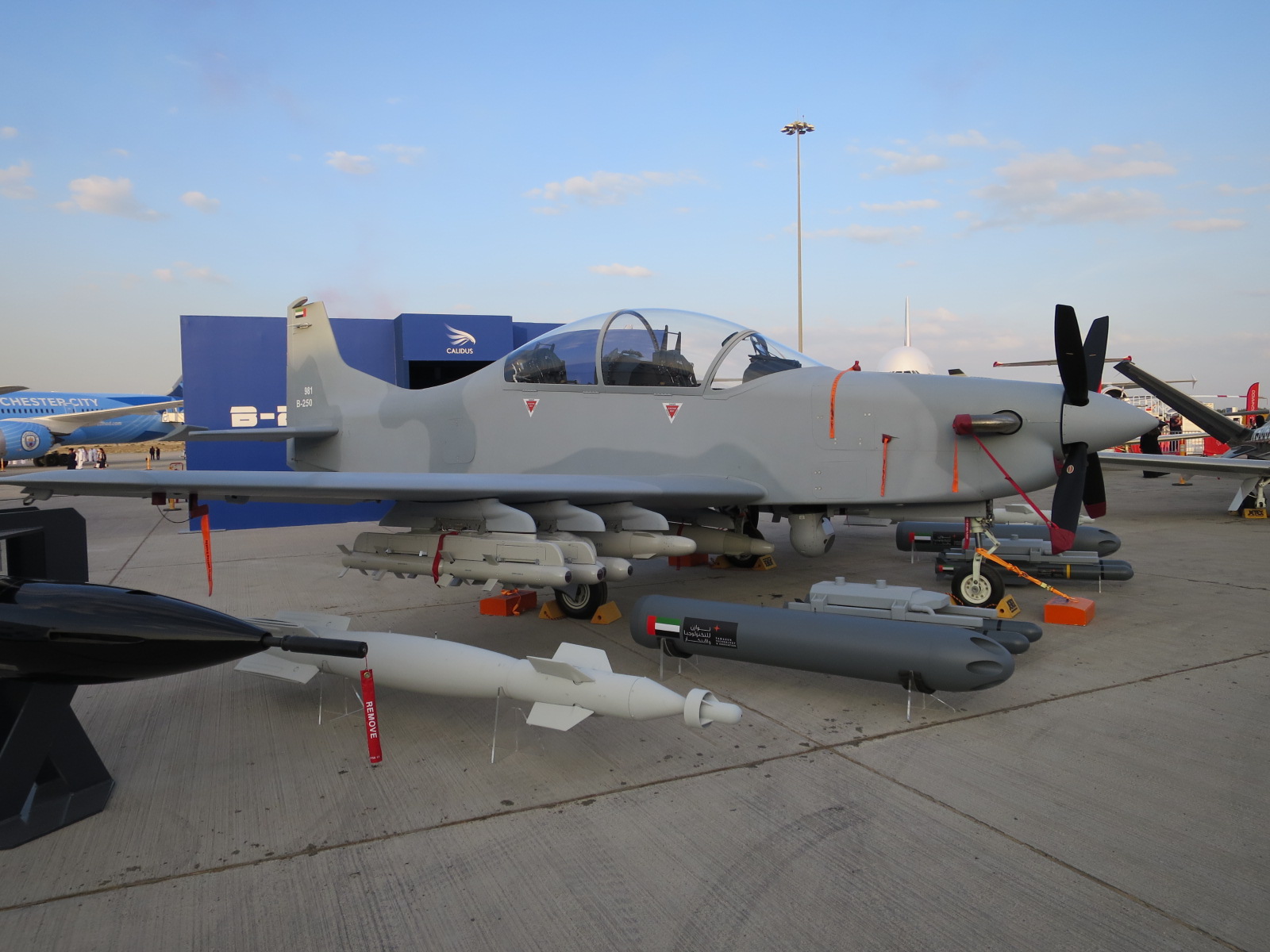 Calidus_B-250_at_Dubai_Air_Show_2019_1.jpg