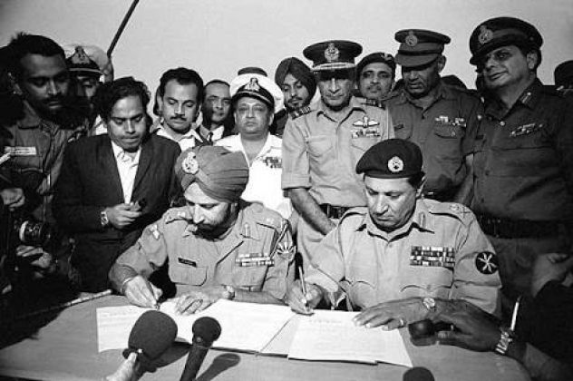 93000-pakistani-soldiers-did-not-surrender-in-1971-because-1-632x420.jpg