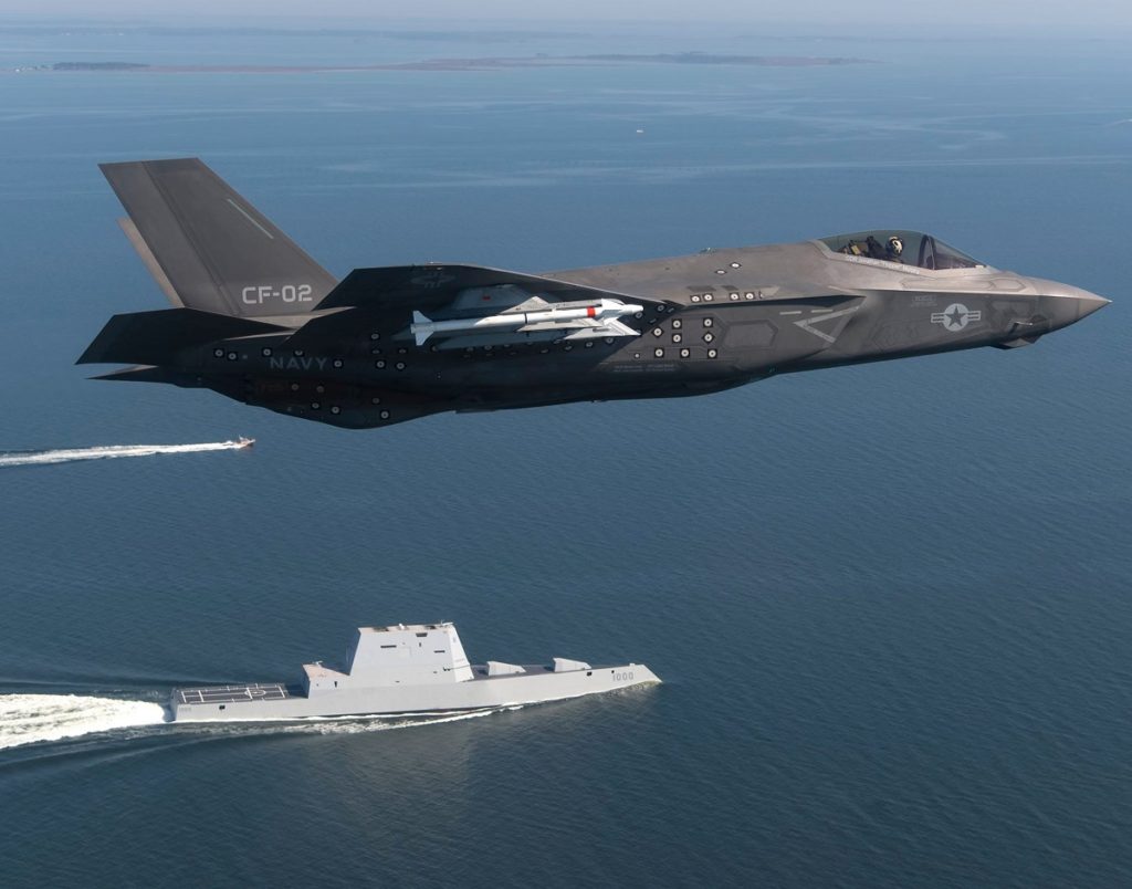 Zumwalt-DDG-1000-F-35C-1024x804.jpg