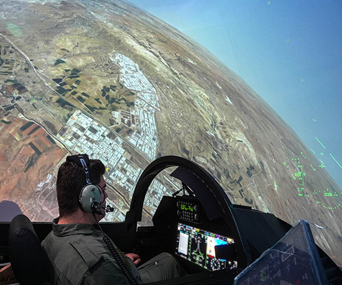 HURJET_simulatoru_Ispanya_yolcusu_3.jpg