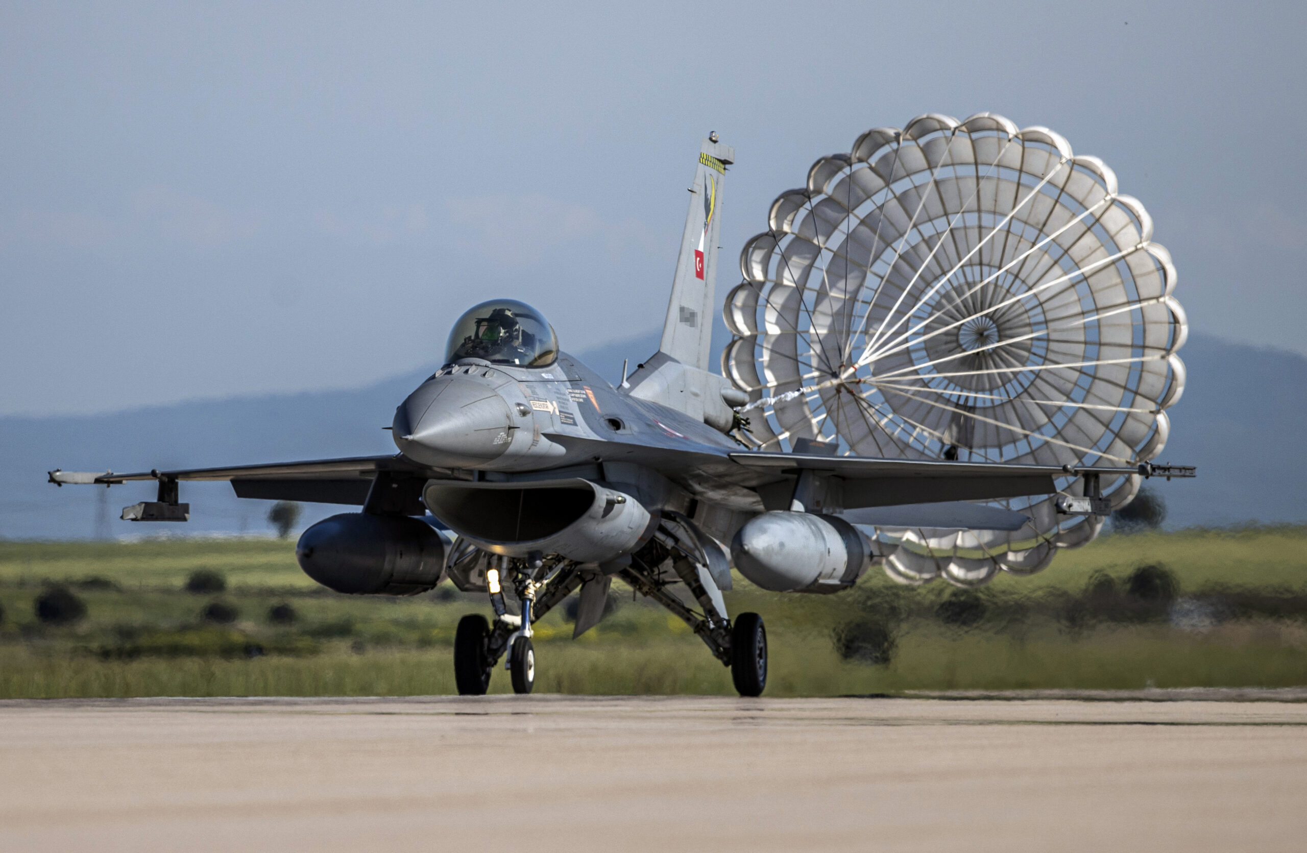 A Turkish Air Force F-16 returns from a test flight at Balikesir, Turkey, on May 22, 2022. <em>Photo by Ali Atmaca/Anadolu Agency via Getty Images</em>