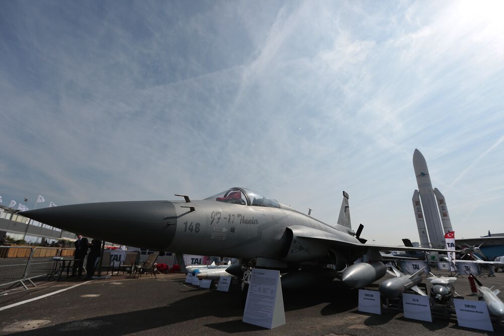 A Pakistan Air Force JF-17 Thunder  jet, manufactured by Chengdu Aircraft Corp. of China.