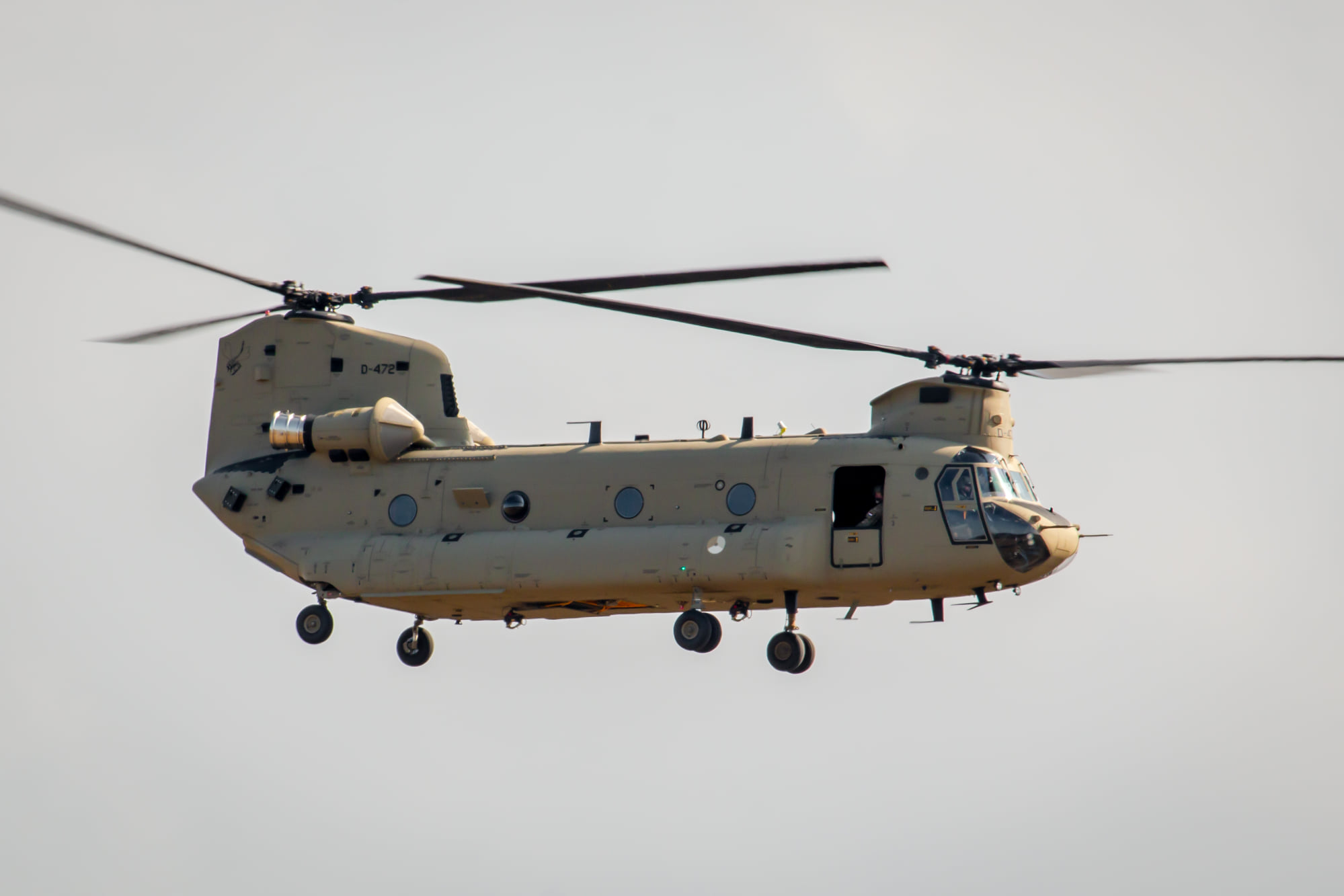 KLu_CH-47F_first_flight.jpg