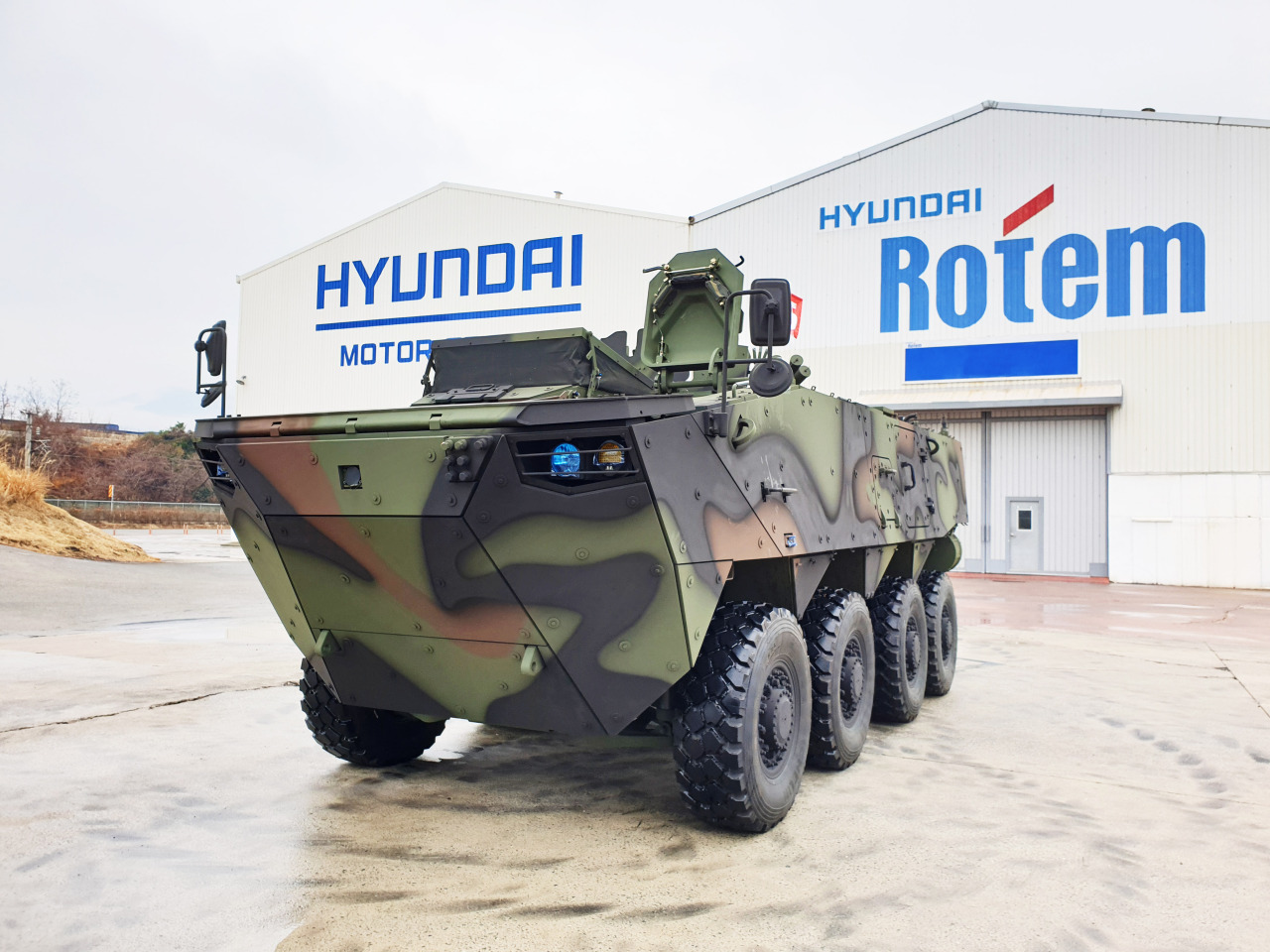 Hyundai Rotems’s K808 armored personnel carrier (Hyundai Rotem)