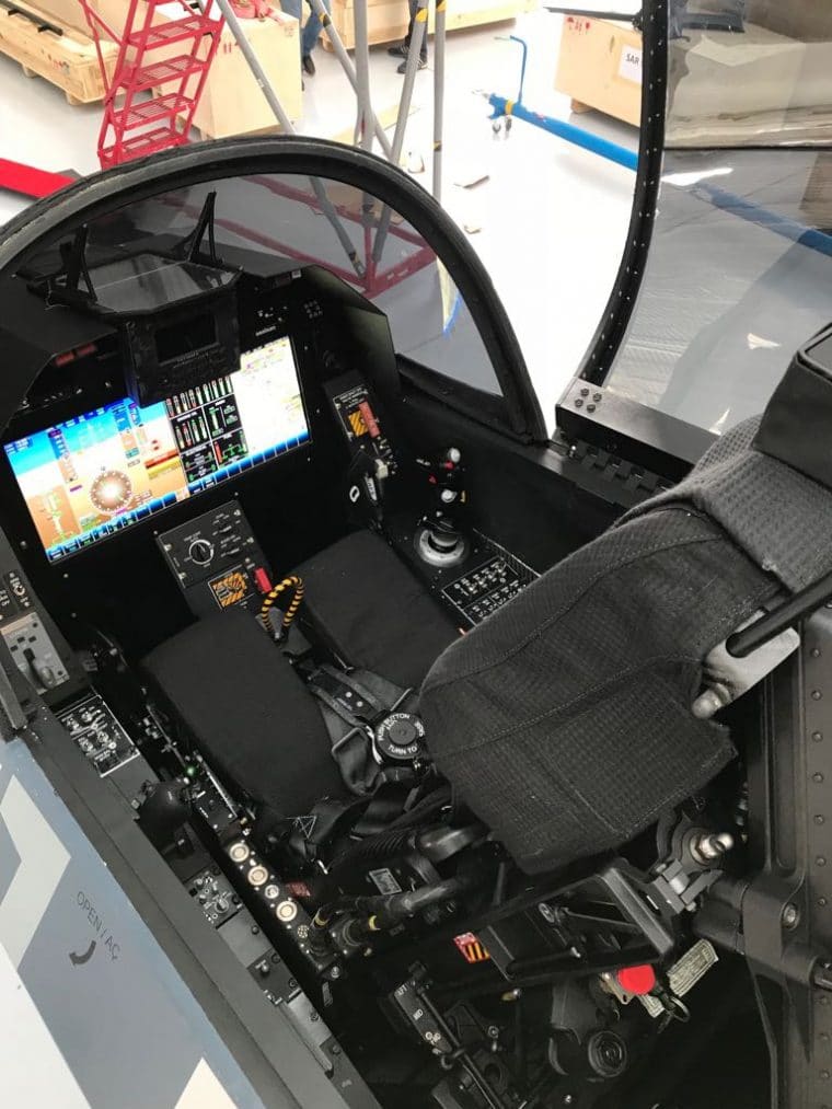 hurjet_cockpit2.jpg