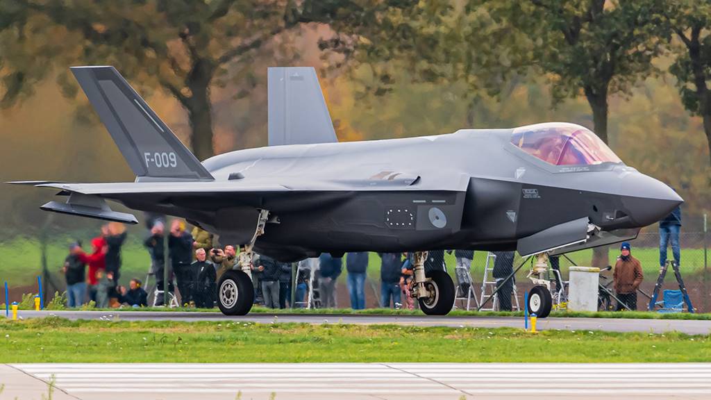 Frisian_Lightning06.jpg
