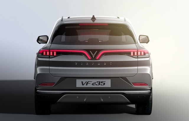 VinFast sẽ chính thức ra mắt ô tô điện VF e35, e36 tại Los Angeles Auto Show tháng 11 - Ảnh 2. VinFast sẽ chính thức ra mắt ô tô điện VF e35, e36 tại Los Angeles Auto Show tháng 11 - Ảnh 2.