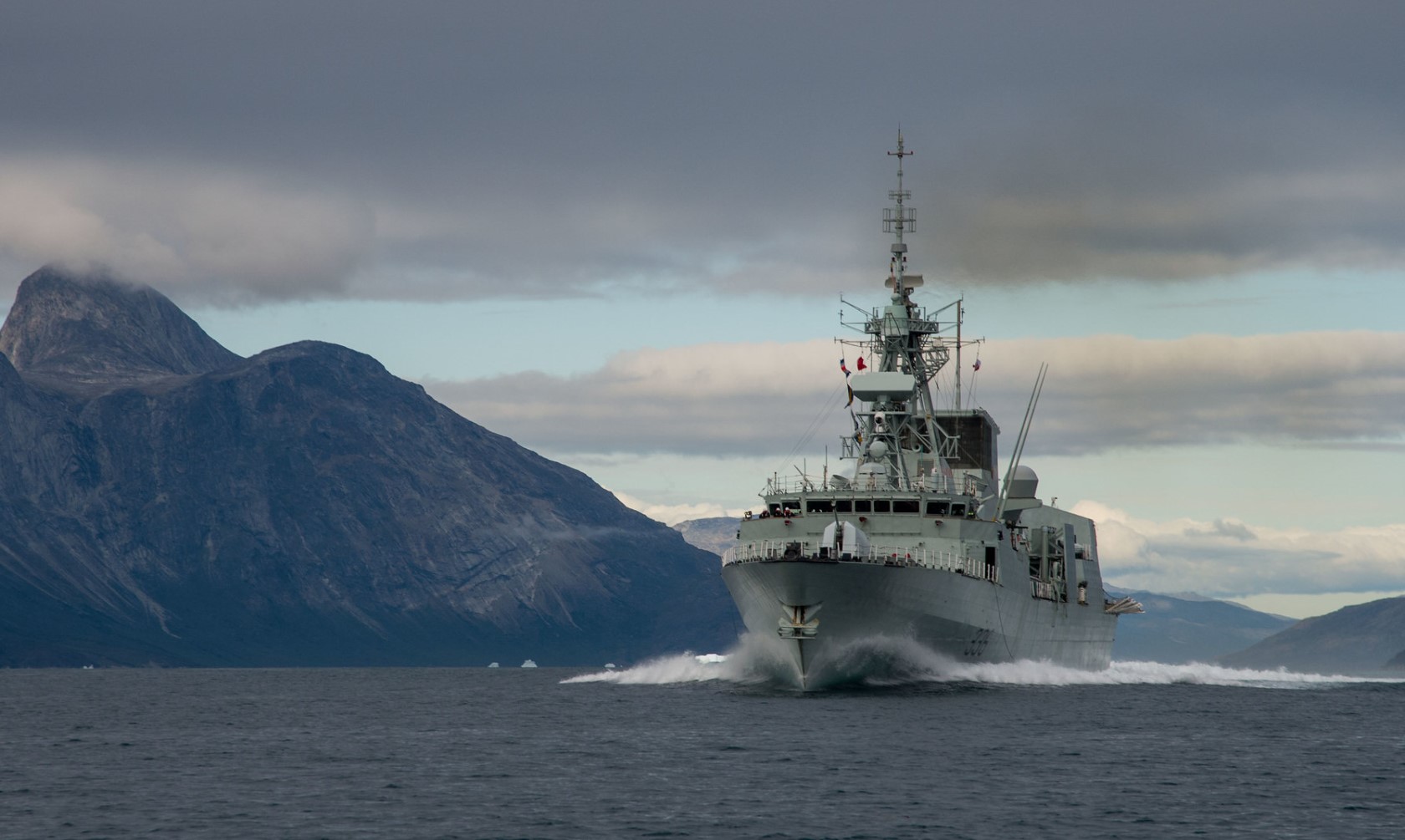 www.navaltoday.com