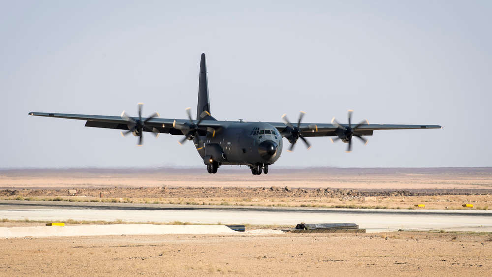 C-130J-_Bundeswehr-Landung-auf-einfacher-Piste-Quelle-Bundeswehr.de-Armee-de-lair-Etat-Major-des-ArmeesSandra-Auguste.jpg