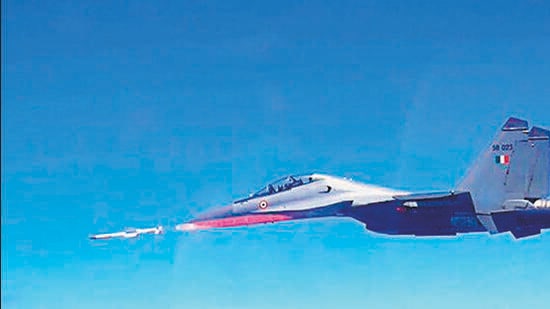India has imposed a phased ban on the import of 310 different types of weapons and systems during the last two years to boost self-reliance in the defence manufacturing sector.(HT file photo. Representative image) India has imposed a phased ban on the import of 310 different types of weapons and systems during the last two years to boost self-reliance in the defence manufacturing sector.(HT file photo. Representative image)
