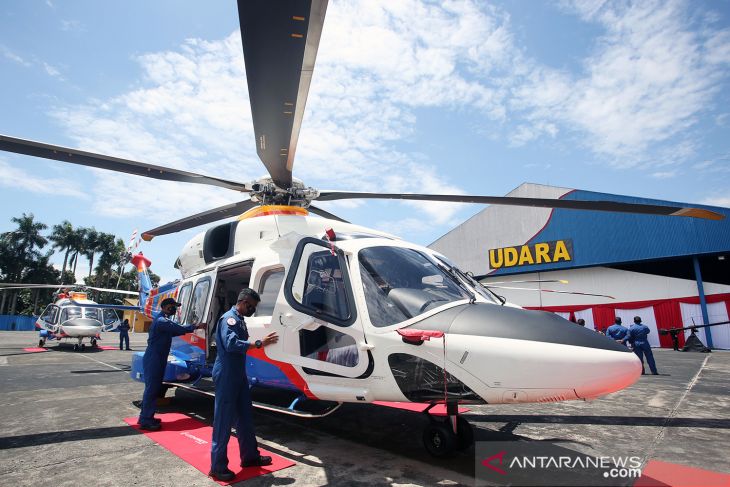 antarafoto-peresmian-pengoperasian-helikopter-baru-polisi-udara-01122021-bal-10.jpg