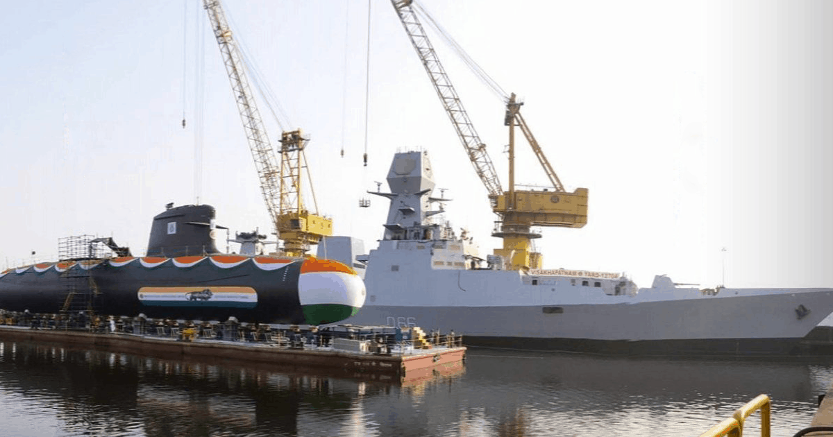 The ship Visakhapatnam (D66) and the submarine INS Vagir of the Indian Navy.  November 2020. Photo: Indian media