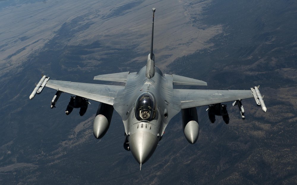 F-16_10.jpg