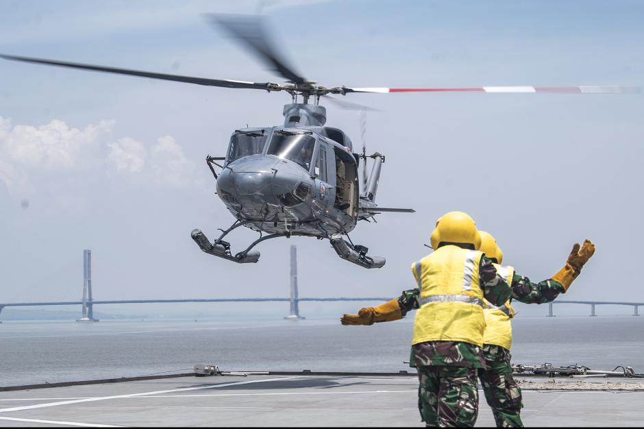 G-aksi-prajurit-kopaska-saat-latihan-operasi-kontra-teror-maritim-sgb.jpg