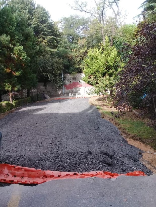 akp-li-uskudar-belediyesi-nden-bir-hukuksuzluk-daha-35-yillik-parki-dap-yapi-icin-yiktilar-789232-1. akp-li-uskudar-belediyesi-nden-bir-hukuksuzluk-daha-35-yillik-parki-dap-yapi-icin-yiktilar-789232-1.