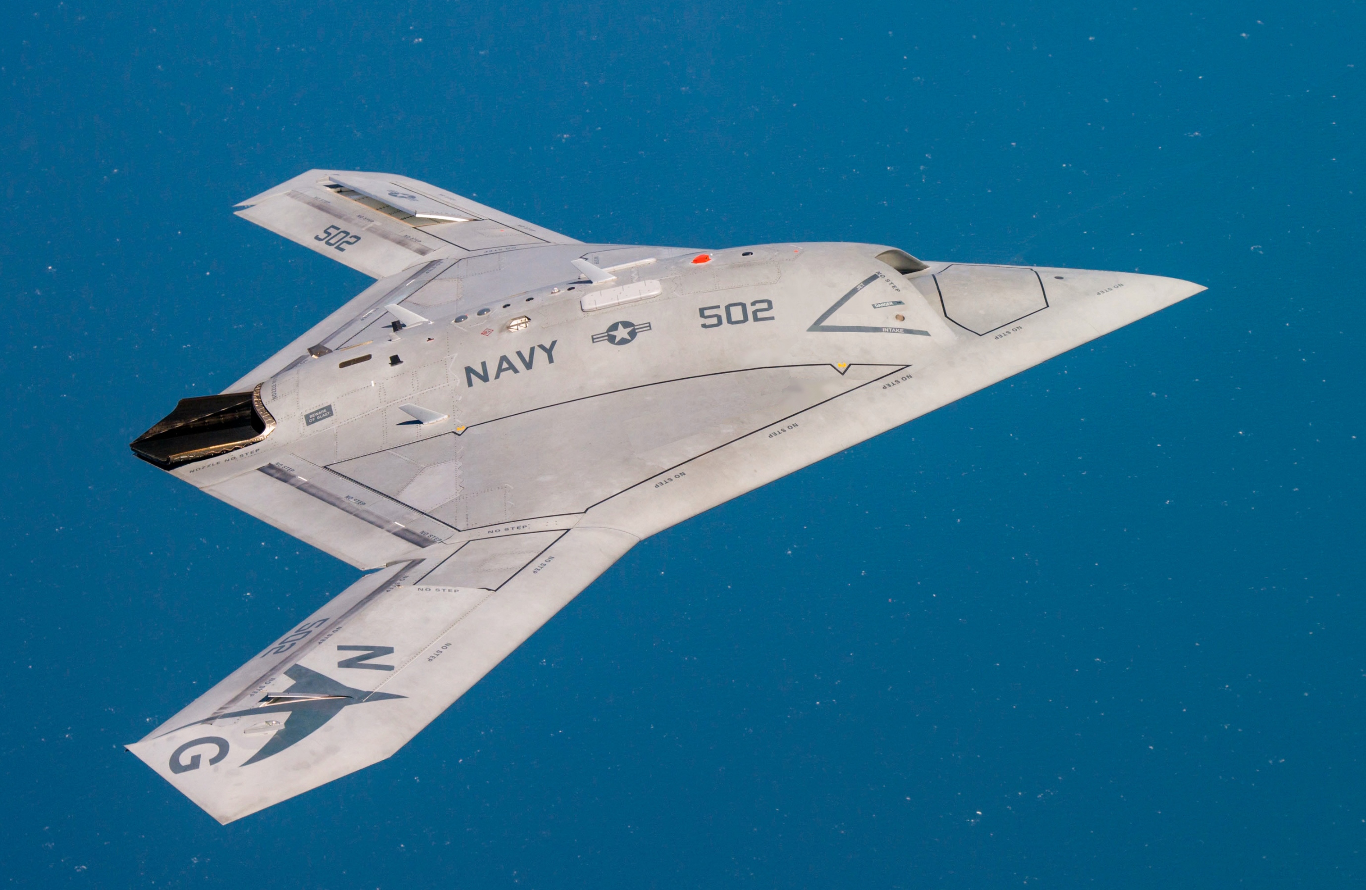 X-47B_operating_in_the_Atlantic_Test_Range_%28modified%29.jpg