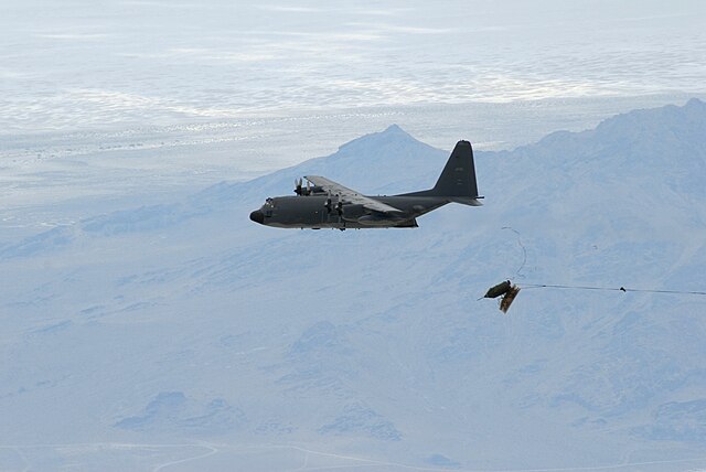 640px-Duke_Field_reservists_drop_last_BLU-82_bomb.jpg