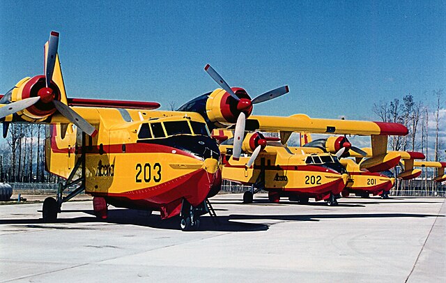 640px-Canadair_CL-215s_Alberta_Government.jpg
