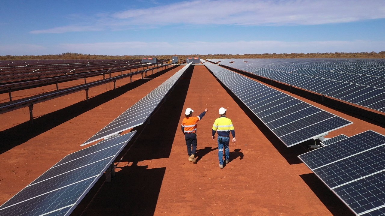 www.energy-storage.news