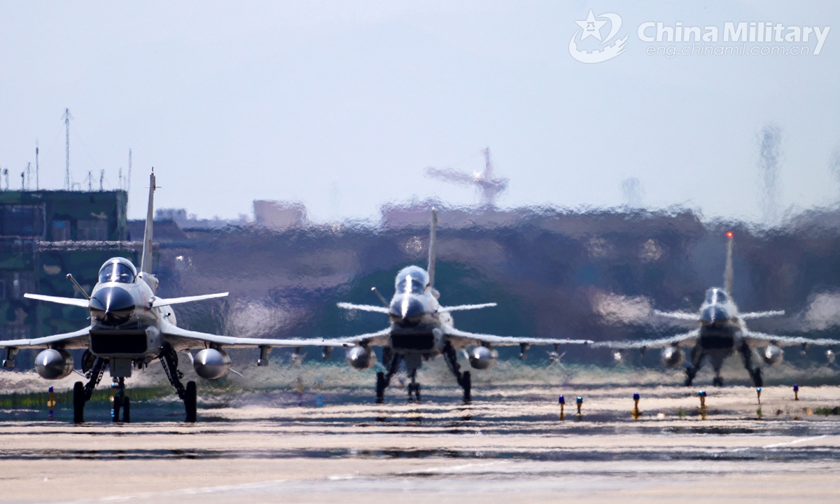 J-10 fighter jets attached to a naval aviation brigade under the PLA Eastern Theater Command get ready to take off on February 20, 2021, kicking off their 2021 annual training.Photo:China Military