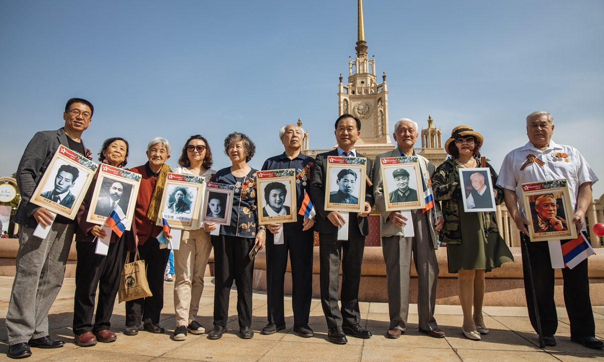 The students of Ivanovo International Children's Home at that time and their relatives Photo: Li Hao/GT The students of Ivanovo International Children's Home at that time and their relatives Photo: Li Hao/GT