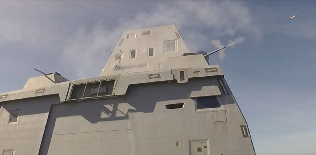 USS-Zumwalt-Test-Fires-its-30mm-Mark-46-MOD-2-Gun-Weapon-System-for-the-1st-Time-1024x502.jpg